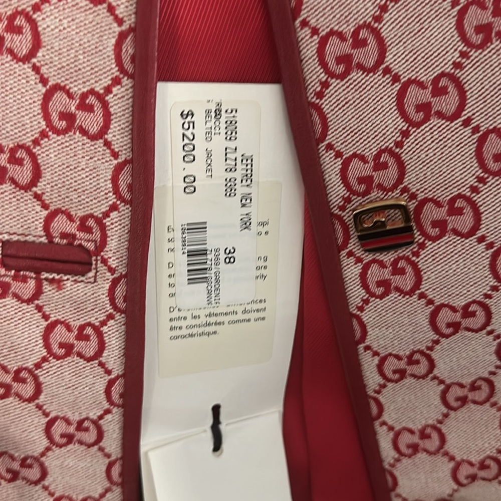 COPY - Gucci Supreme Jacket (Includes branded cover.)
